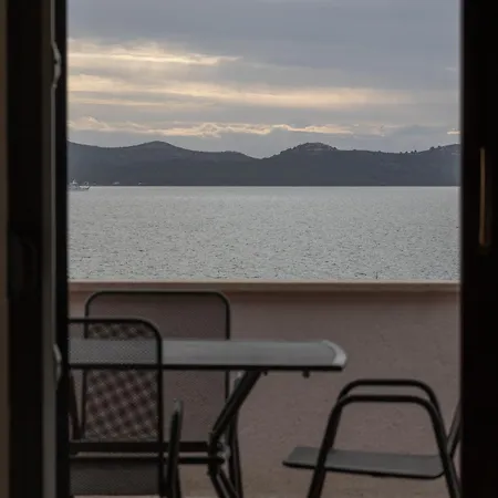 Blue Horizon By Anica Apartament