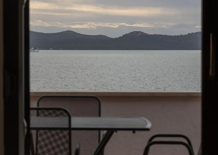 Blue Horizon By Anica Апартаменты